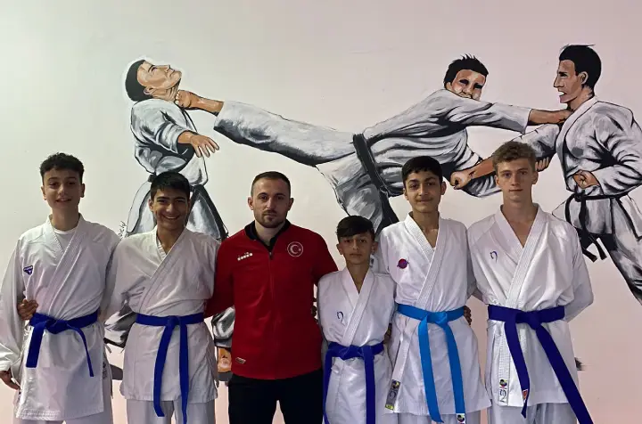 Hendek Karate Takımı Finaller İçin Mindere Çıkıyor