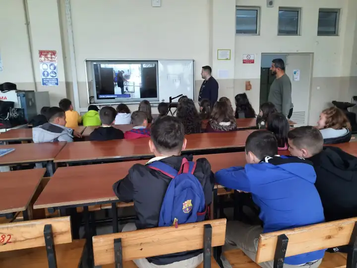 Hendek Teknik Anadolu  Lisesine İlkokul Öğrencilerinden Ziyaret