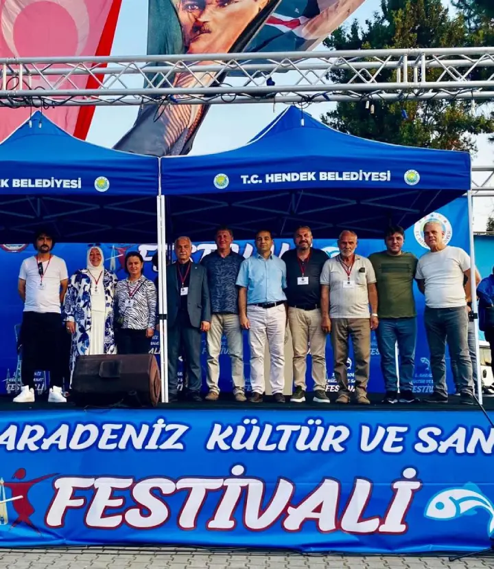 Hendek Karadenizliler Derneği 2. Sanat Festivali gerçekleştirildi. 