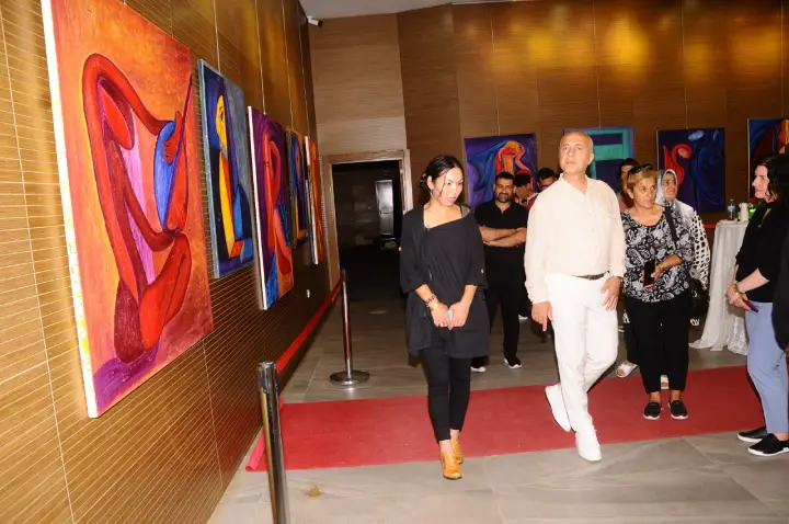 Hendek Atatürk Parkı resim sergisi kapılarını açtı