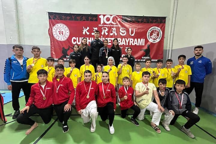 Hendek Karate Takımı 67 Madalya ile Şampiyon-12