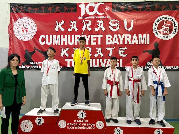 Hendek Karate Takımı 67 Madalya ile Şampiyon-19