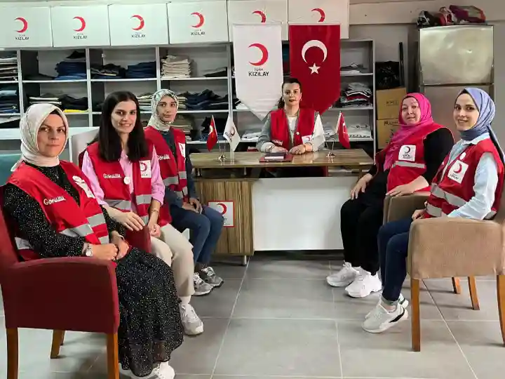 Türk Kızılay Hendek Şubesi Kadın Teşkilâtında Görev Değişimi