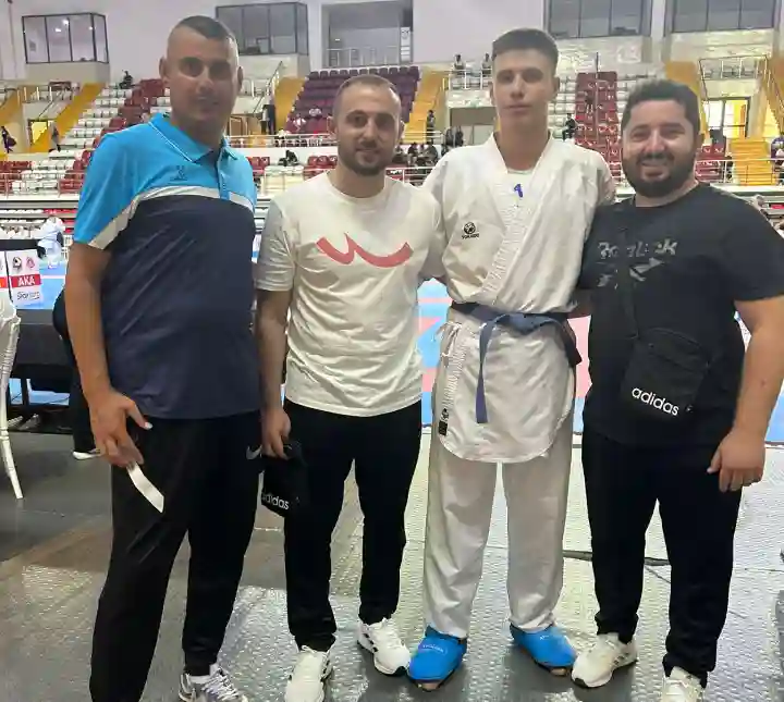 Hendek Karate Takımı'ndan Dünya Şampiyonasına 2 Sporcu