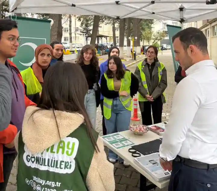 Yeşilay Hendek MYO’da stant açtı