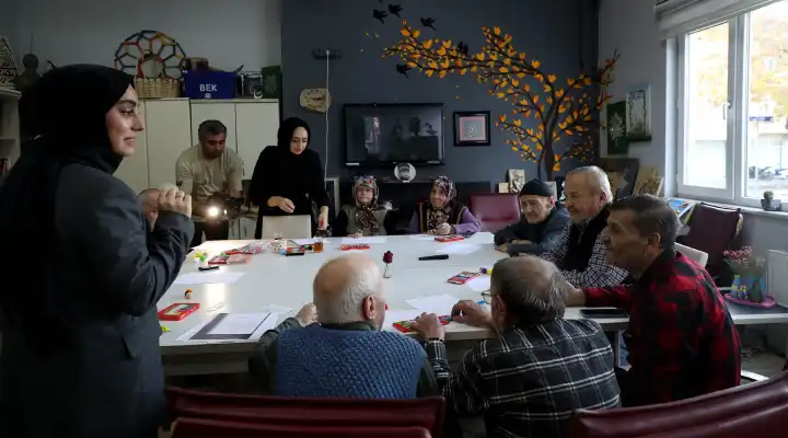 Hendek Huzurevi Sakinlerine Moral Dolu Ziyaret