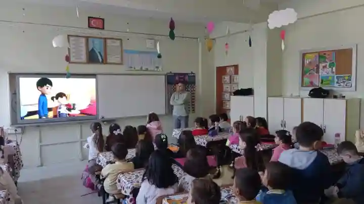 Hendek’te Öğrencilere Ağız ve Diş Sağlığı Eğitimi Verildi