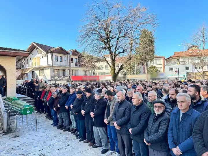 Belediye Personeli Abdullah Bakır Hendek'te Dualarla Uğurlandı