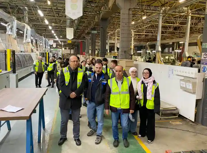 Hendek MYO Mobilya Fabrikasına Teknik Gezi Düzenledi