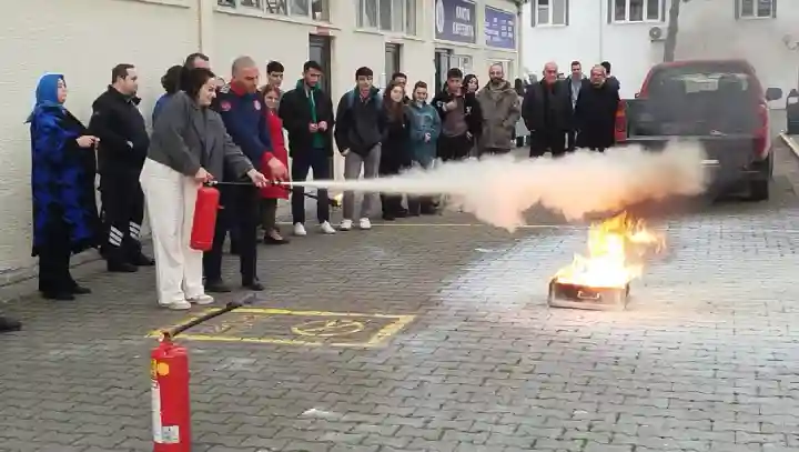 MYO'da Yangın Tatbikatı Gerçekleştirildi