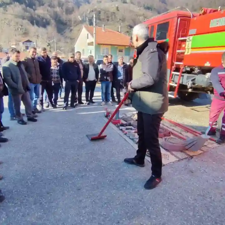 Göksu Mahallesi’nde Orman Yangınlarıyla Mücadele Eğitimi Düzenlendi