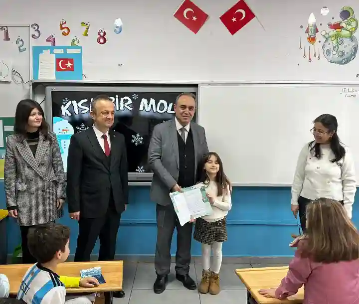 Hendek'te Karne Heyecanı yaşanıyor