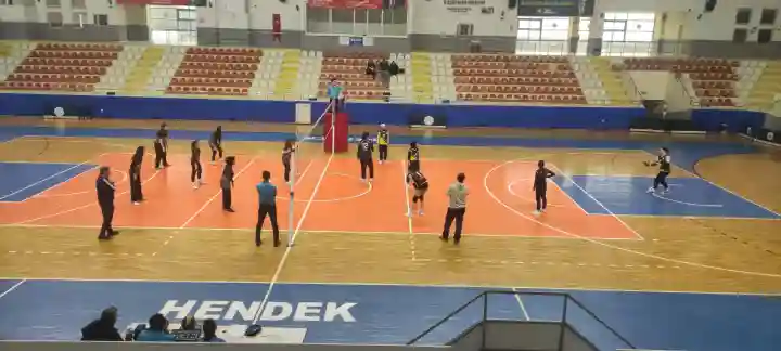 Yıldız Kızlar Voleybol İlçe Birinciliği Sona Erdi