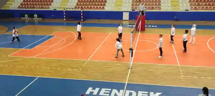 8 Mart Dünya Kadınlar Günü Voleybol Turnuvası Hendek’te Başladı