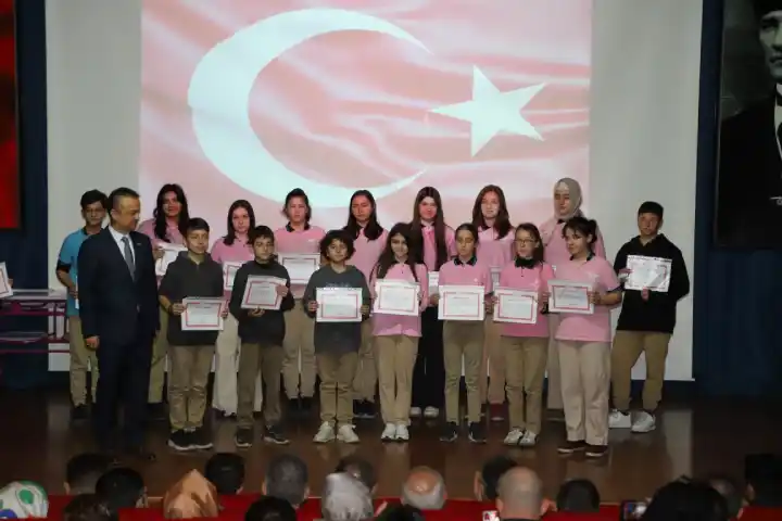 Hendek'te İstiklal Marşı'nın Kabulü ve Mehmet Akif Ersoy Anıldı