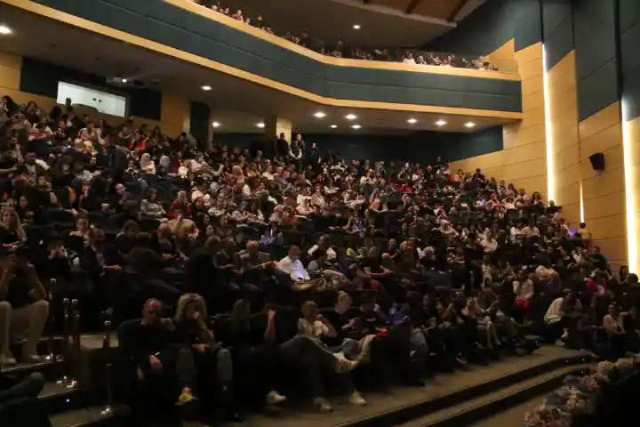 Hendekli Öğretmenler, Dünya Dans Günü Etkinliklerine Damga Vurdu 3 (1)