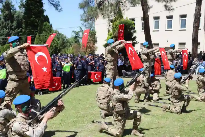 Hendek’te Özel Bireylerin Gurur Dolu Askerlik Günü