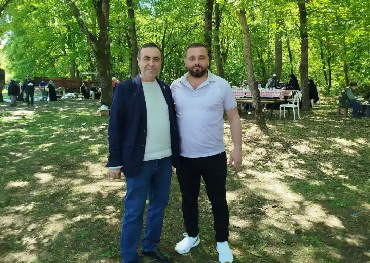 Yukarıçalıca’da Geleneksel "Türbe Cemiyeti" Dualarla Gerçekleştirildi
