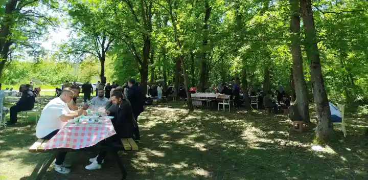 Yukarıçalıca’da Geleneksel "Türbe Cemiyeti" Dualarla Gerçekleştirildi