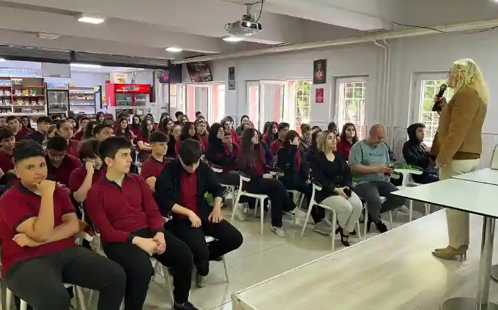 Hendek Atike Hanım Anadolu Lisesinde Semineri Düzenlendi