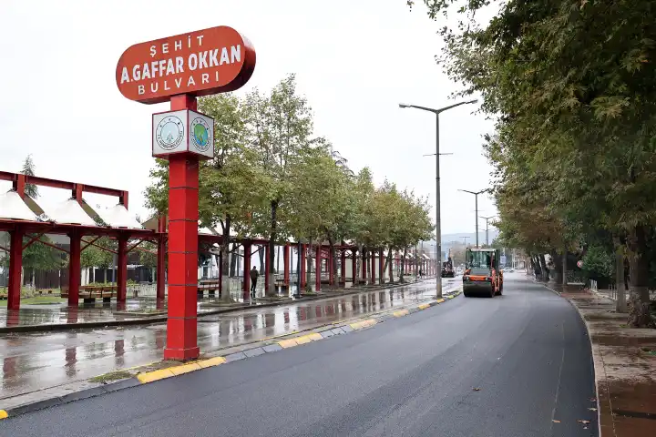 Hendek Girişinde asfalt serimi yapıldı