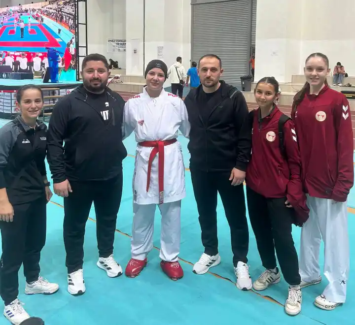 Hendekli Karatecilerden 5 Madalya