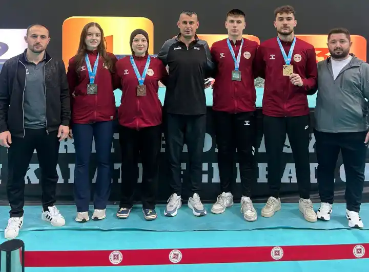 Hendekli Karatecilerden 5 Madalya