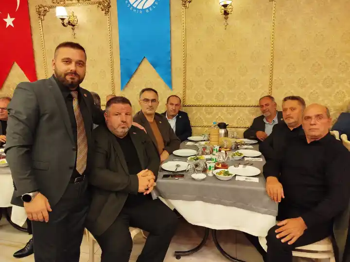 Hendekli Muhtarlar, 19 Ekim Muhtarlar Günü’nde Sakarya’da Buluştu