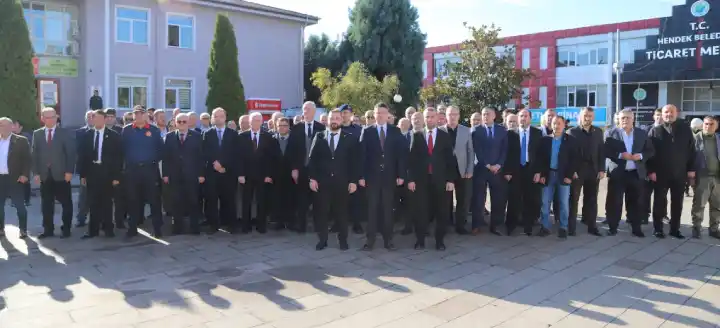 Hendek’te Muhtarlar Günü Kutlandı