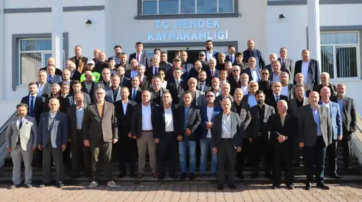 Hendek’te Muhtarlar Günü Kutlandı