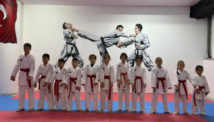 Hendek'te Terfi Töreni Sevinci yaşandı
