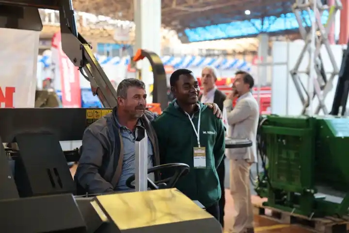 7. Sakarya Tarım ve Hayvancılık Fuarı Hendek'te Kapılarını Açtı