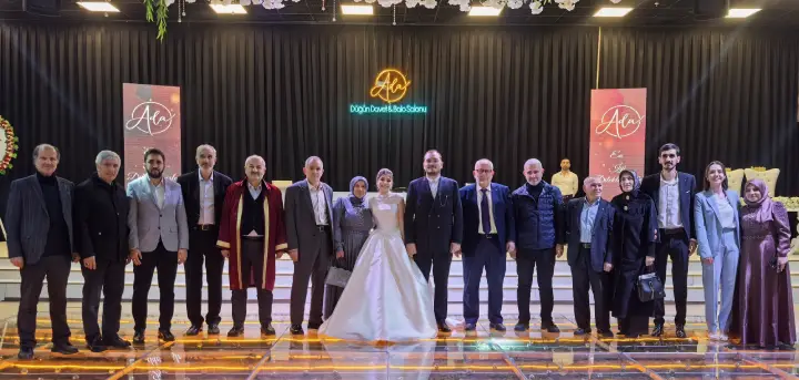 Hendek İlçe Başkanı Öz, Yeni Çiftlerin Mutluluğuna Şahitlik Etti