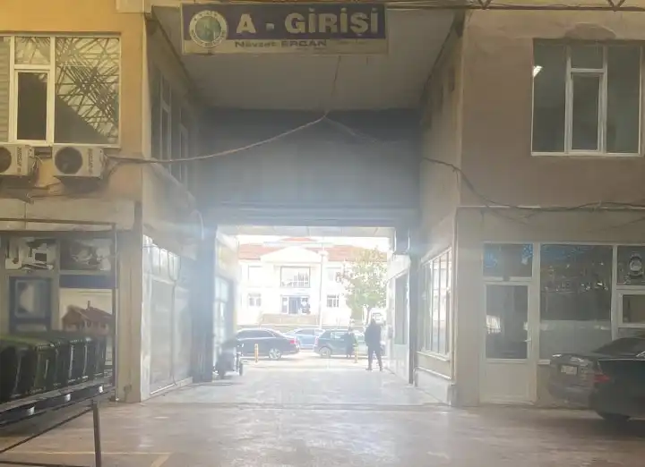 Hendek Kapalı Pazaryeri Hafta İçi Ücretsiz Otopark Olarak Hizmete Açıldı