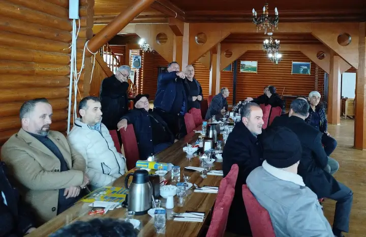 Hendek Muhtarlar Derneği Üyeleriyle bir araya geldi...