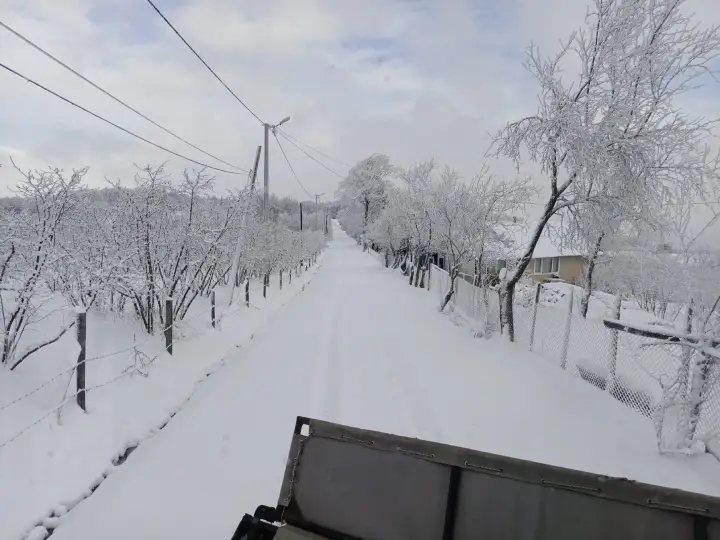 Hendek’in Kırsal Mahallelerinde Kar Mesaisi