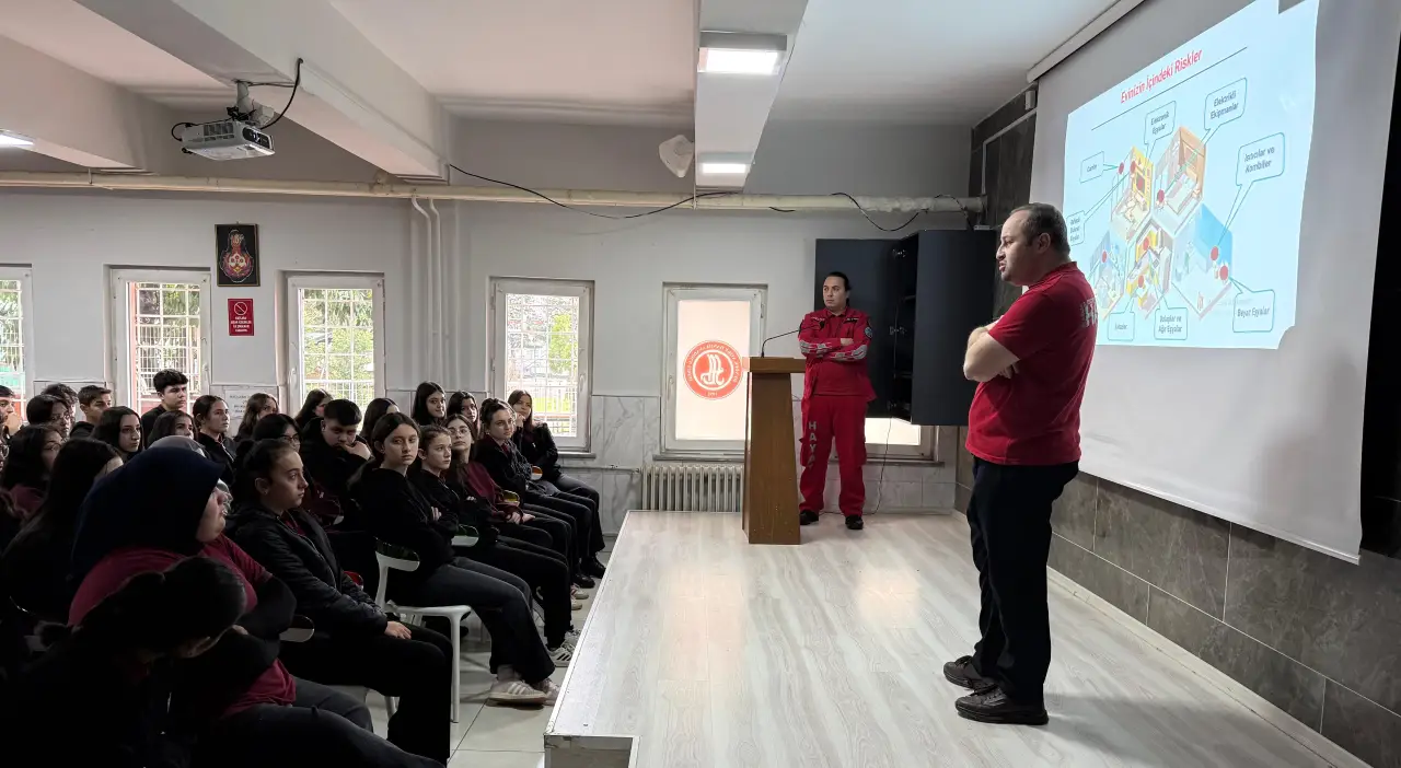 Hendek Atike Hanim Anadolu Lisesi Deprem Egitimi 1