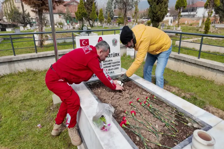 Hayat Arama Kurtarma Dernegi Sehitlik Bakimi Hendek 1