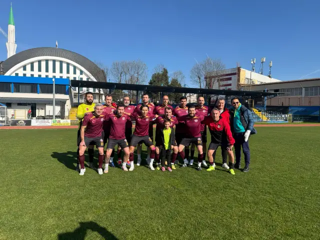 Hendek Ataturk Stadi Veteranlar Maci 2