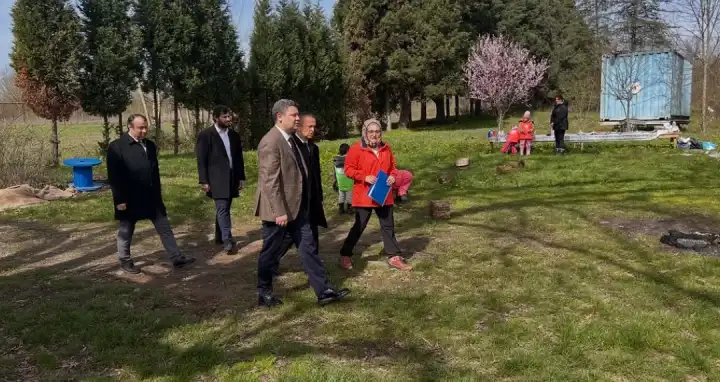 Hendek’te Doğa Eğitim Merkezini Ziyaret Etti 