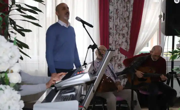 Hendek’te Yaşlılara Vefa Etkinliği Duygulandırdı 5