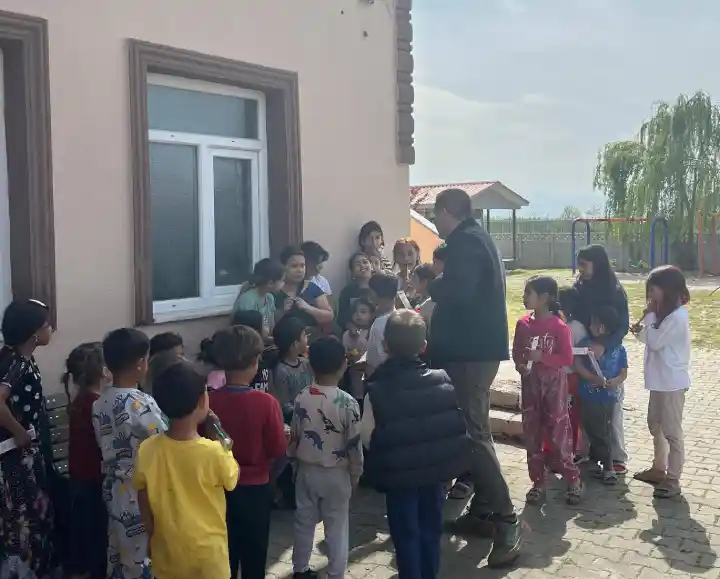 Dünya Romanlar Günü’nde Hendek’te anlamlı ziyaret