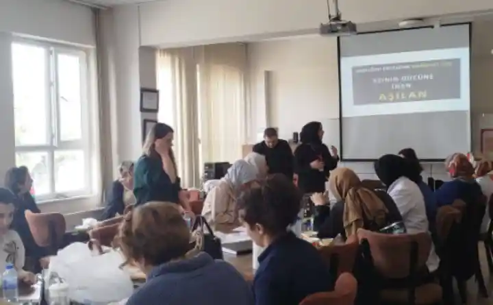 Hendek'te  Aşı Haftası’nda Öğretmenlere Bilgilendirme Eğitimi verildi