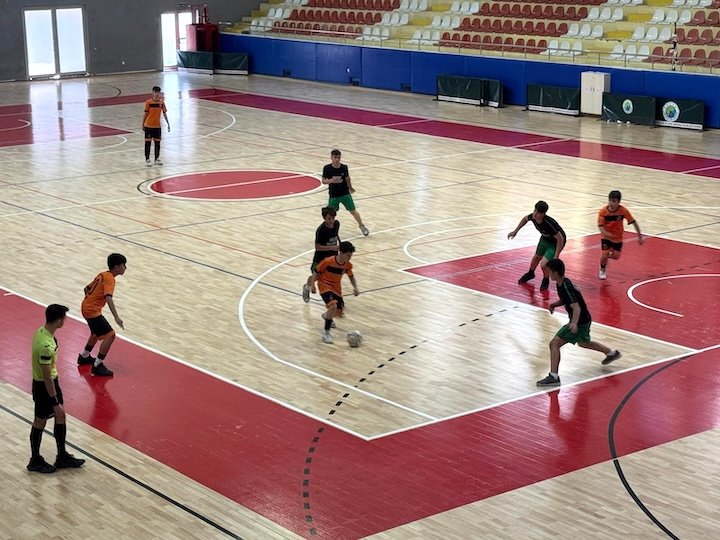 Hendek’te Küçük Erkekler Futsal İlçe Birinciliği tamamlandı