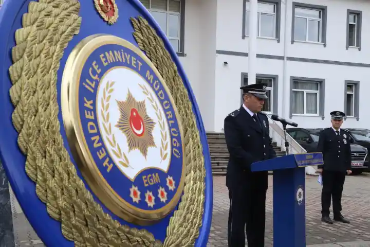 Hendek’te Polis Haftası Törenlerle Kutlandı