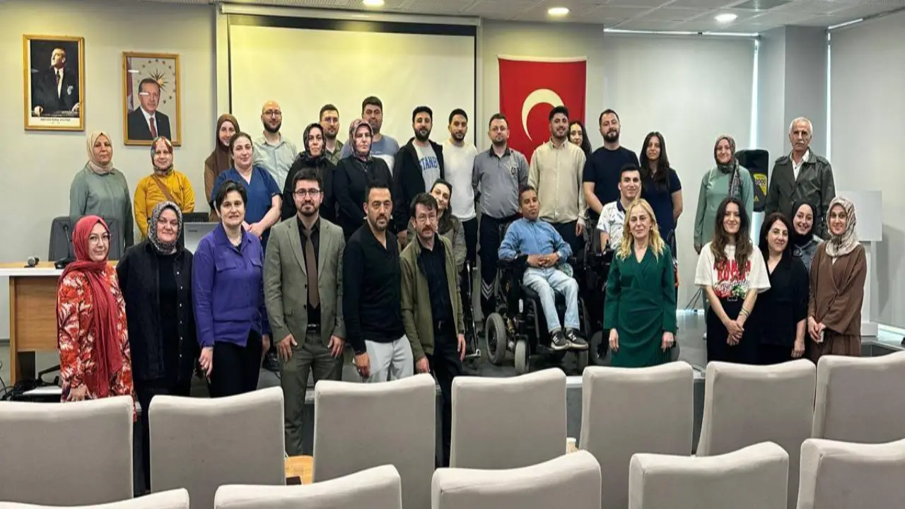 Hendek’te Engellilik Farkındalığı Sempozyumu Düzenlendi