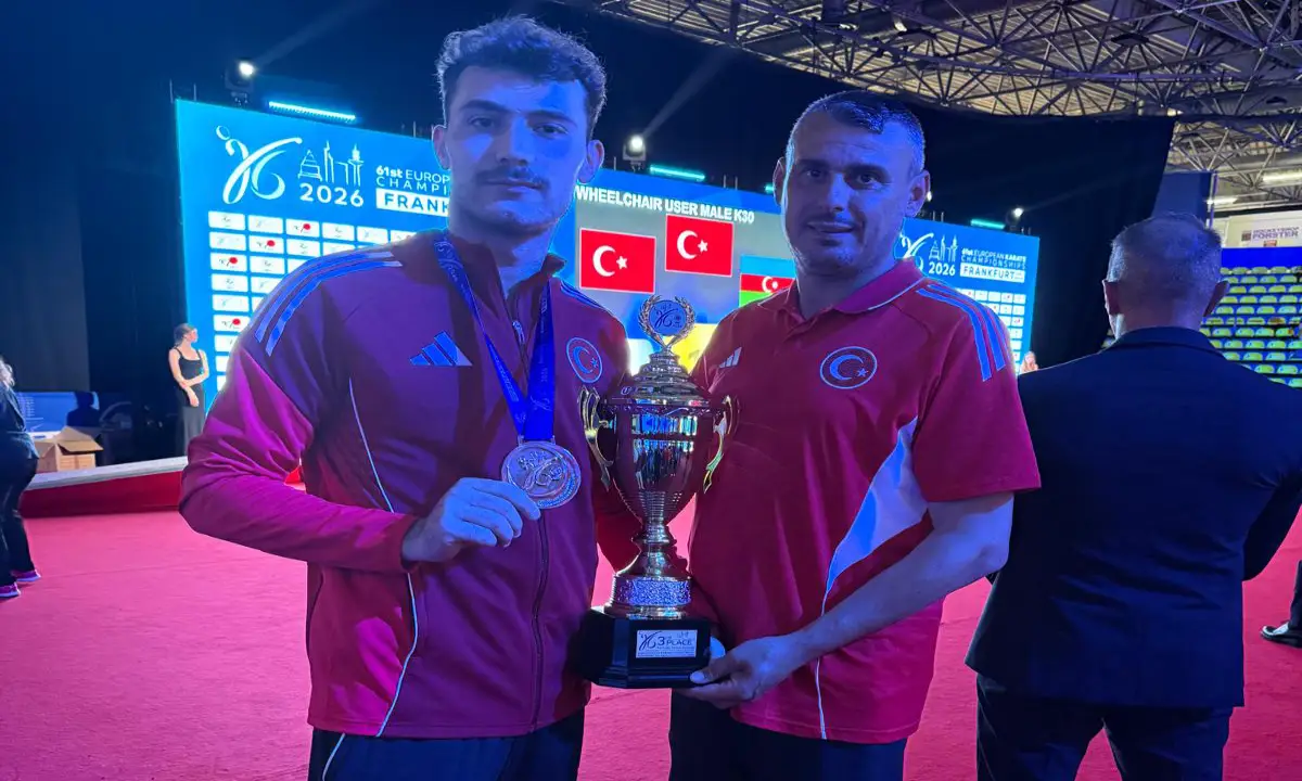 Milli Karate Takimi Avrupa Ikincisi Hendek Olimpik Spor