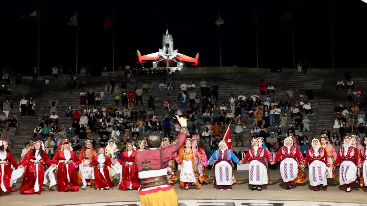 Hendek Kultur Sanat Etkinlikleri Halk Danslari