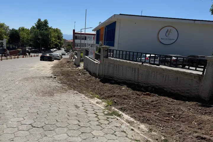 Hendek Tapu Mudurlugu Onu Kaldirim Calismasi
