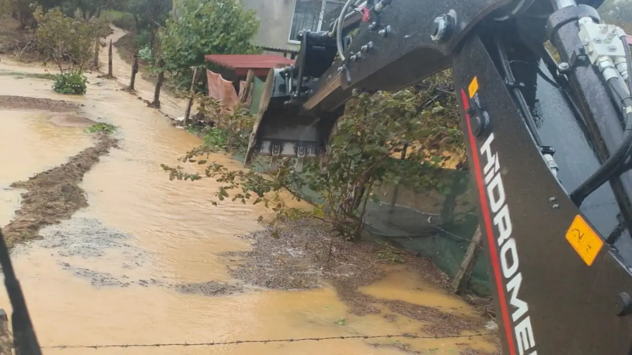 Hendek Belediyesi Yagmur Calismalari